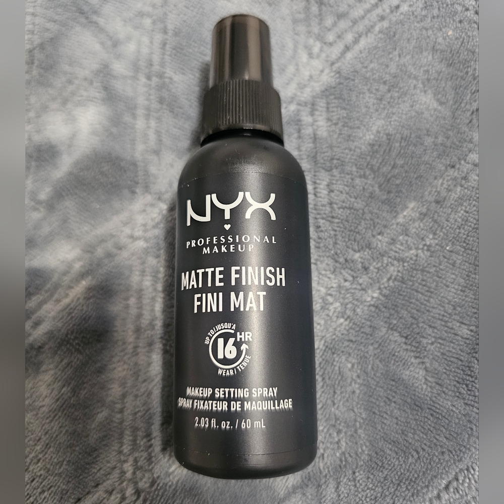 NYX MATTE FINISH Make-Up Setting Spray